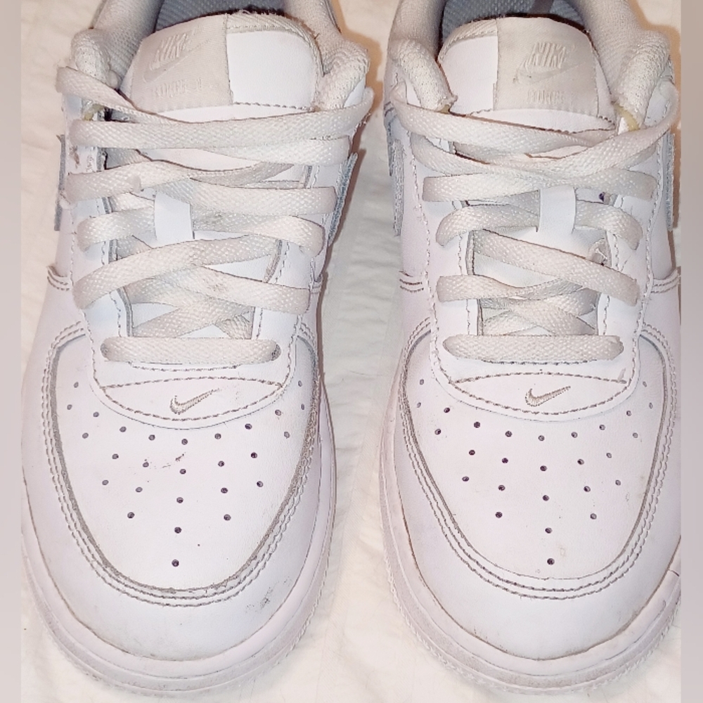 Nike Youth size 2